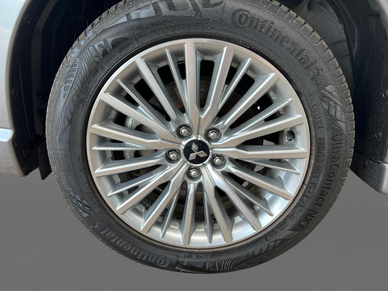 Mitsubishi OUTLANDER 2.4 PHEV Intense+ | CAMERAS | NL-AUTO | GARANTIE | TREKHAAK |