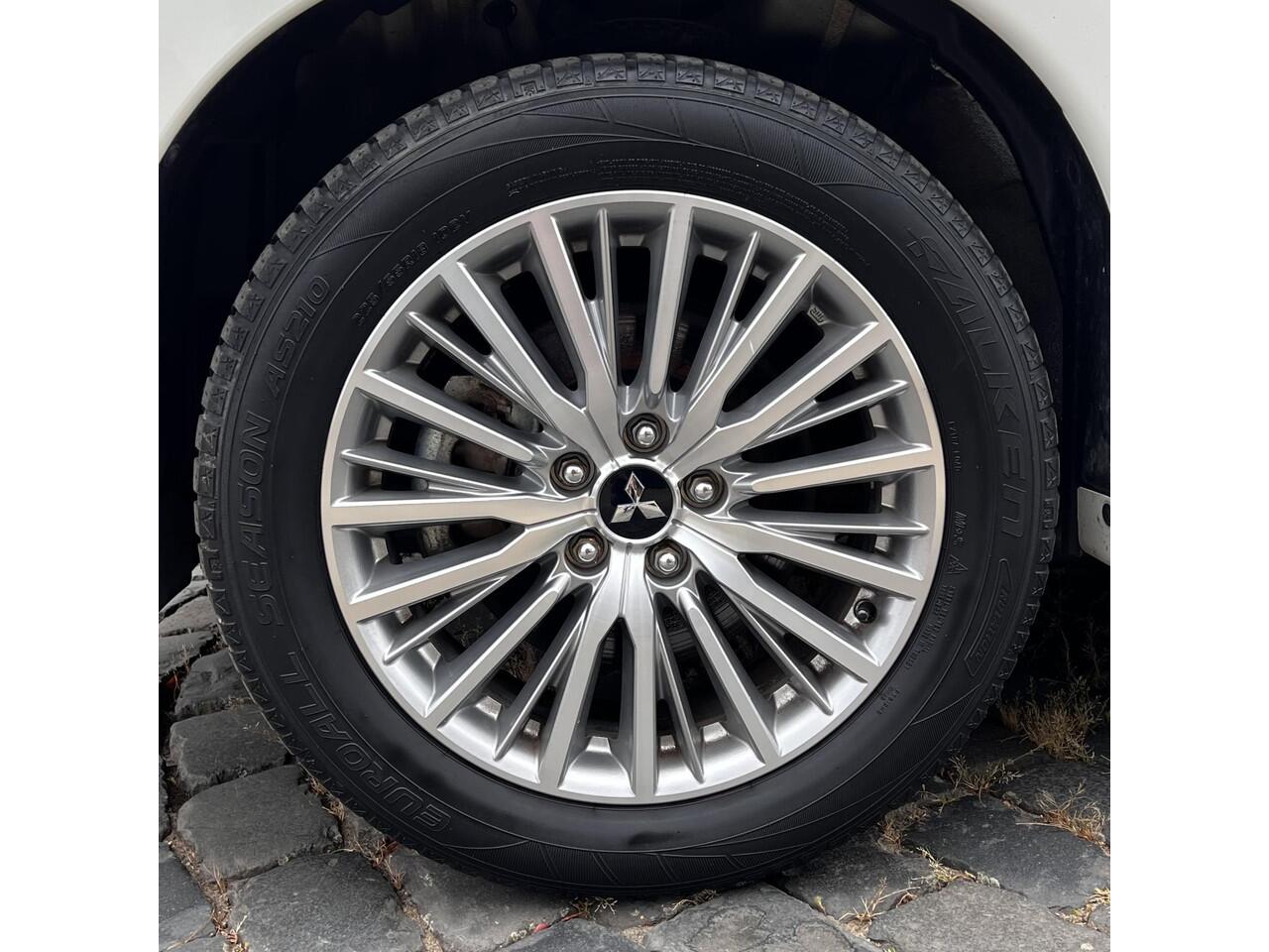 Mitsubishi OUTLANDER 2.4 PHEV Pure+ | 18" LMV | Camera | Stoelverw. | Carplay | ALL-Season | All-in rijklaarprijs