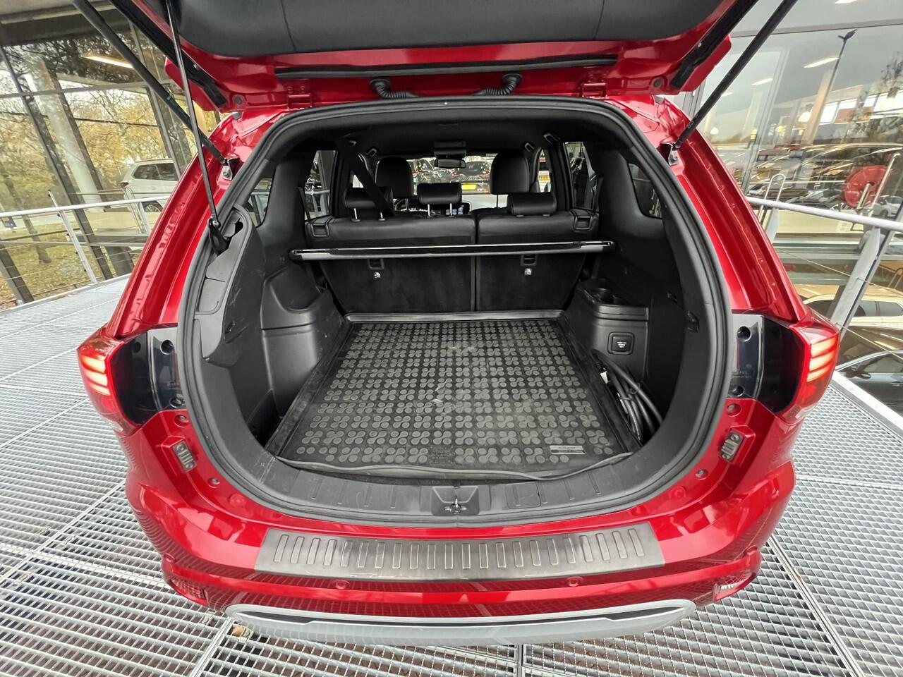 Mitsubishi OUTLANDER 2.4 PHEV Instyle | Leder | Navigatie | 360 camera