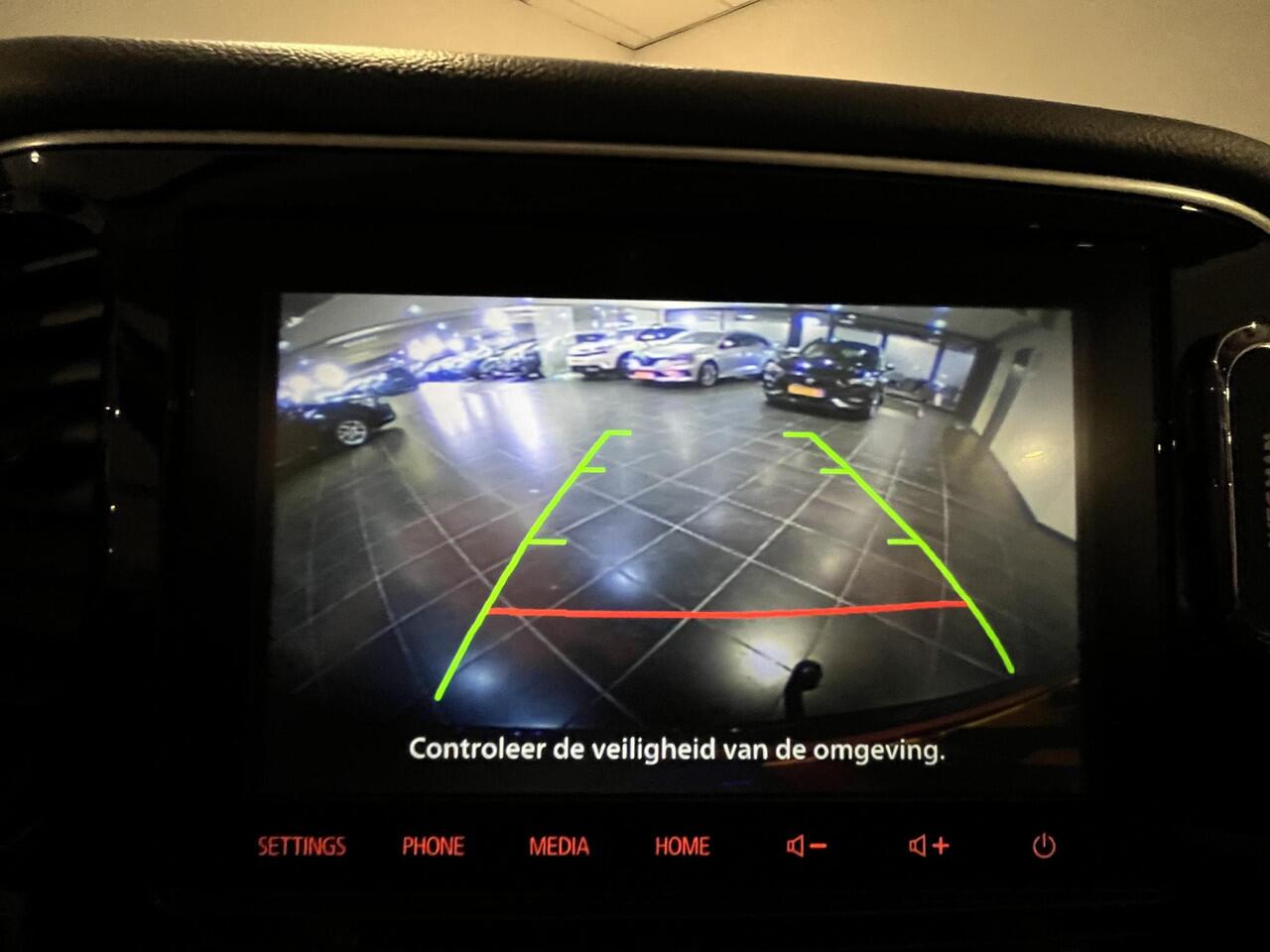 Mitsubishi OUTLANDER 2.4 PHEV Pure | Apple Carplay/Android Auto | Stoelverwarming | Camera