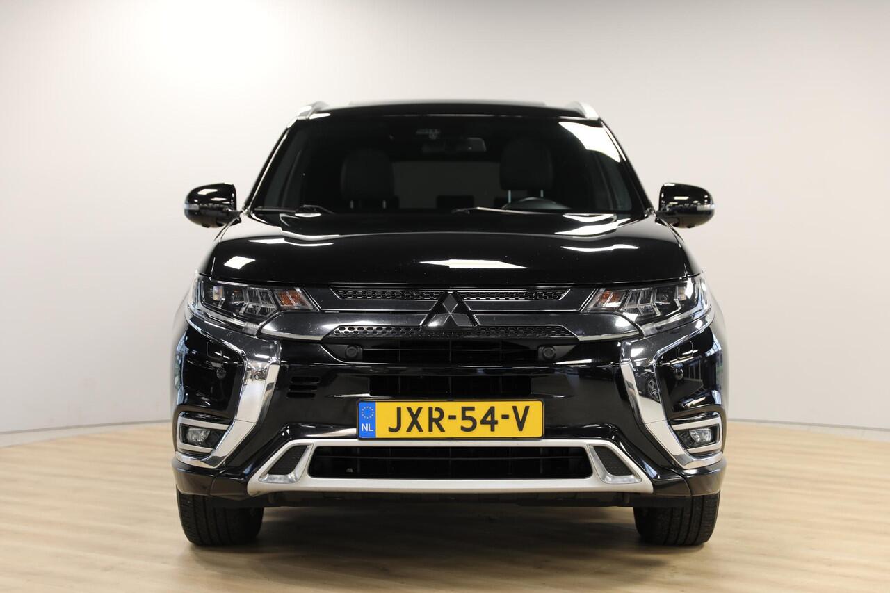Mitsubishi OUTLANDER 2.4 PHEV Instyle | Schuif- kanteldak | Leer | 360 Camera