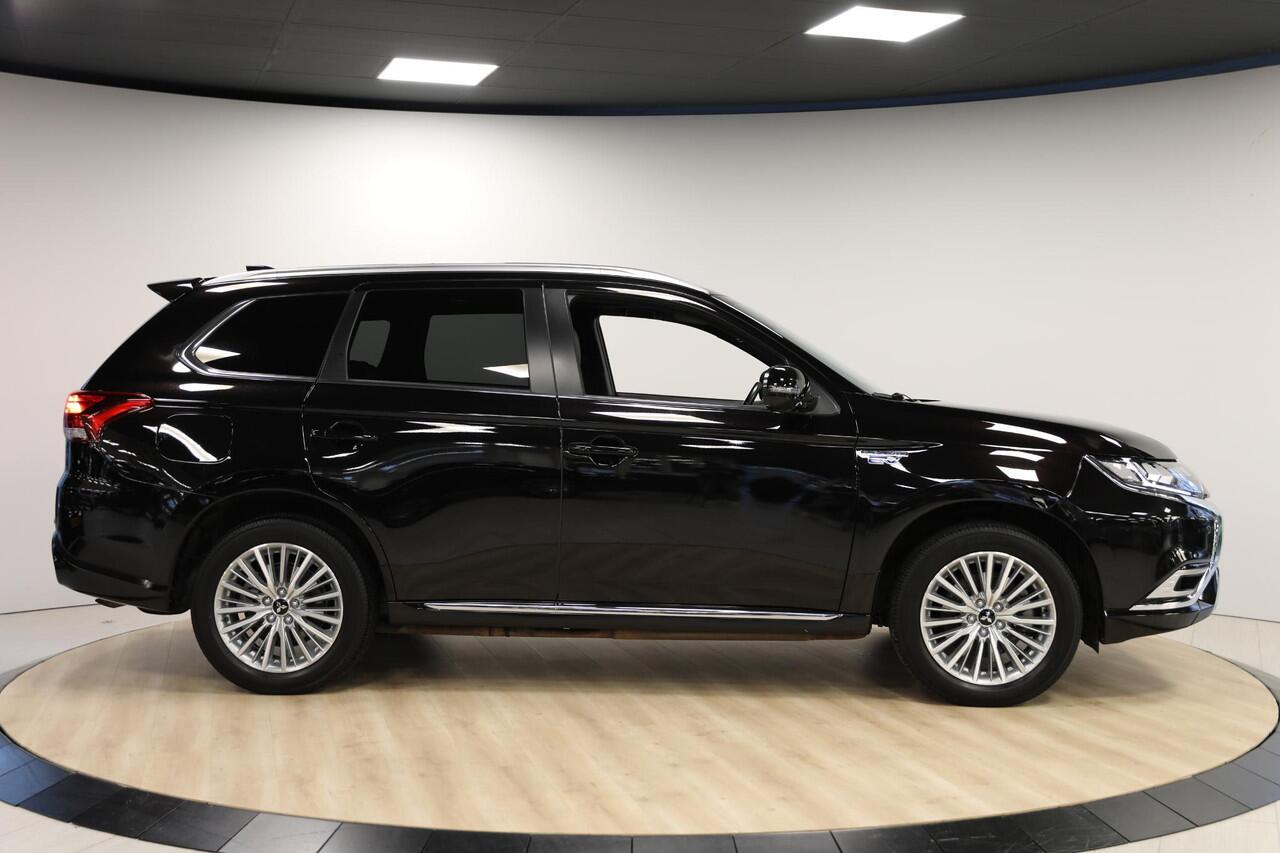 Mitsubishi OUTLANDER 2.4 PHEV Instyle | Schuif- kanteldak | Leer | 360 Camera