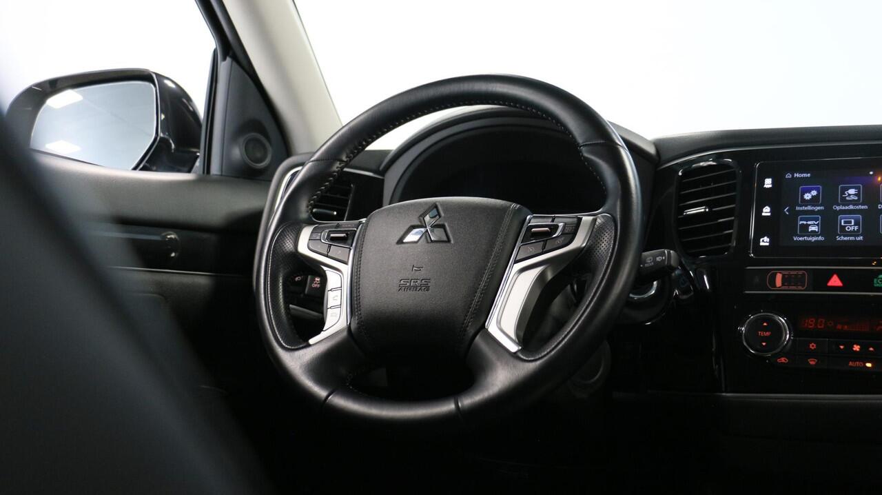 Mitsubishi OUTLANDER 2.4 PHEV Intense+ | Stoel & Stuurverwarming | Cruise | Trekhaak