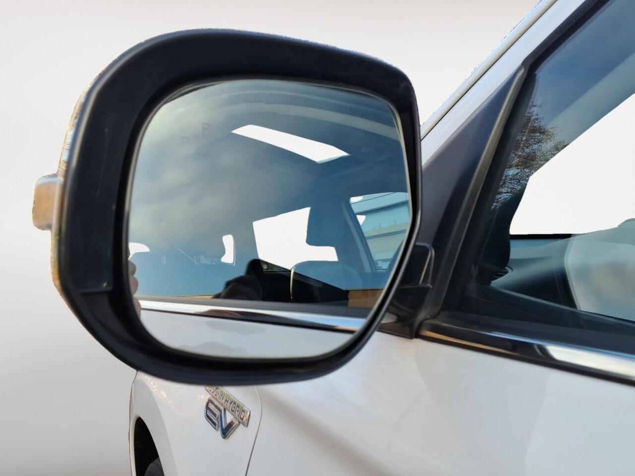 Mitsubishi OUTLANDER 2.4 PHEV Intense+ | NL-Auto | Eerste Eigenaar | Dealer Onderhouden | Garantie 2028 | Schuifkanteldak |