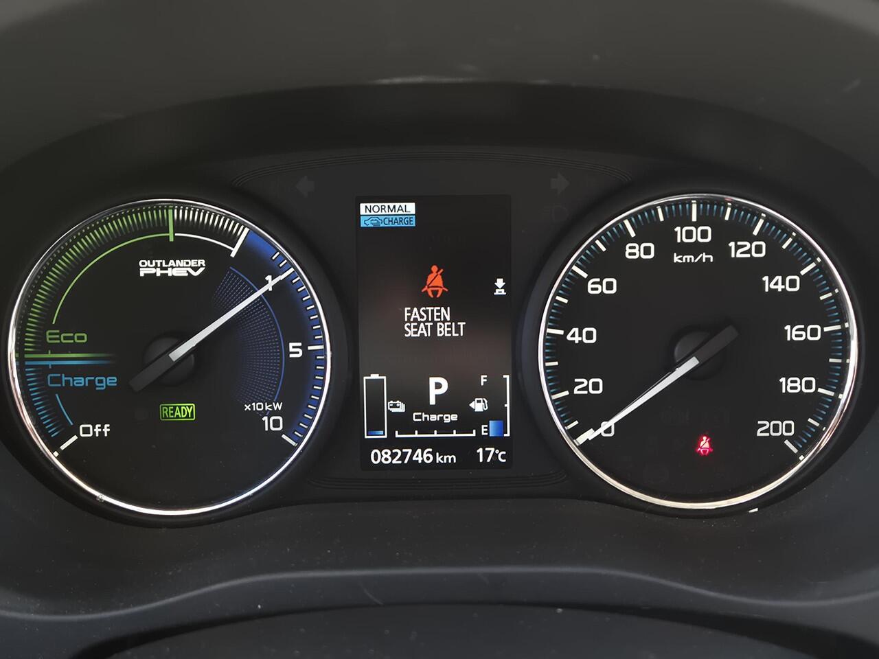 Mitsubishi OUTLANDER 2.4 PHEV Pure+ | Camera | All seasonbanden |
