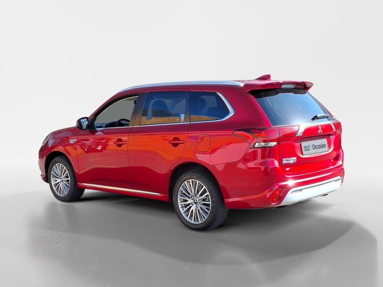 Mitsubishi OUTLANDER 2.4 PHEV Intense+ | LMV | 1500 kg Trekgewicht | Camera | Clima |