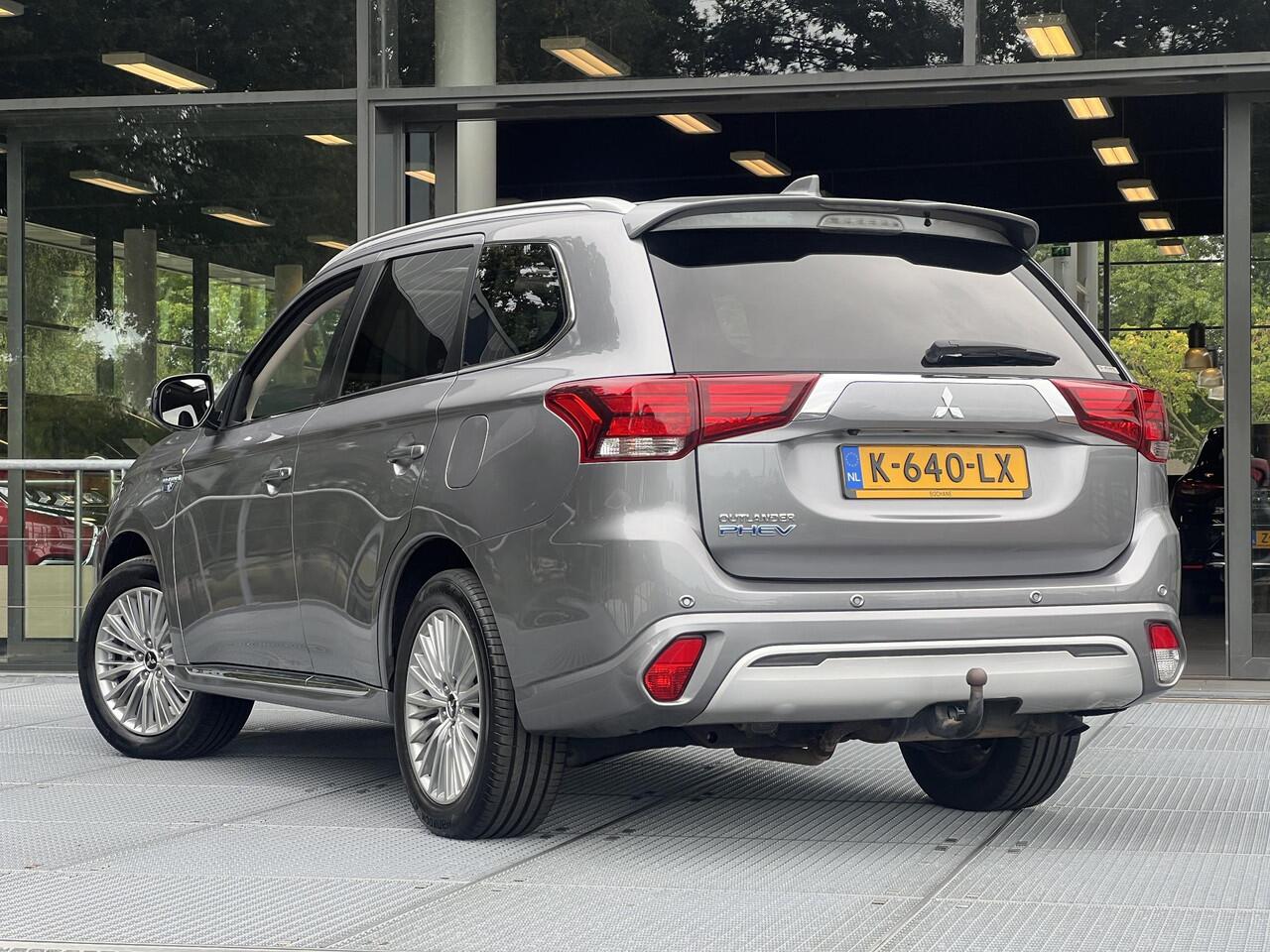 Mitsubishi OUTLANDER 2.4 PHEV Intense+ | Afneembare trekhaak | Carplay | Navigatie | Sunroof