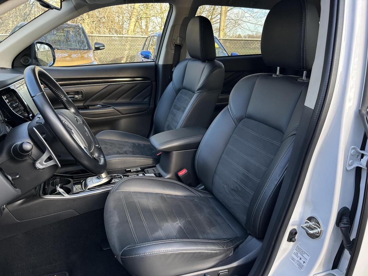 Mitsubishi OUTLANDER 2.4 PHEV Intense Edition | Rijklaar | Navigatie | Camera | Climate Control | 1500kg trekgewicht |