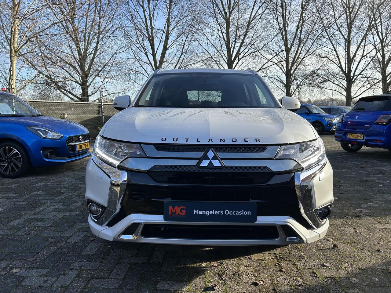 Mitsubishi OUTLANDER 2.4 PHEV Intense Edition | Rijklaar | Navigatie | Camera | Climate Control | 1500kg trekgewicht |