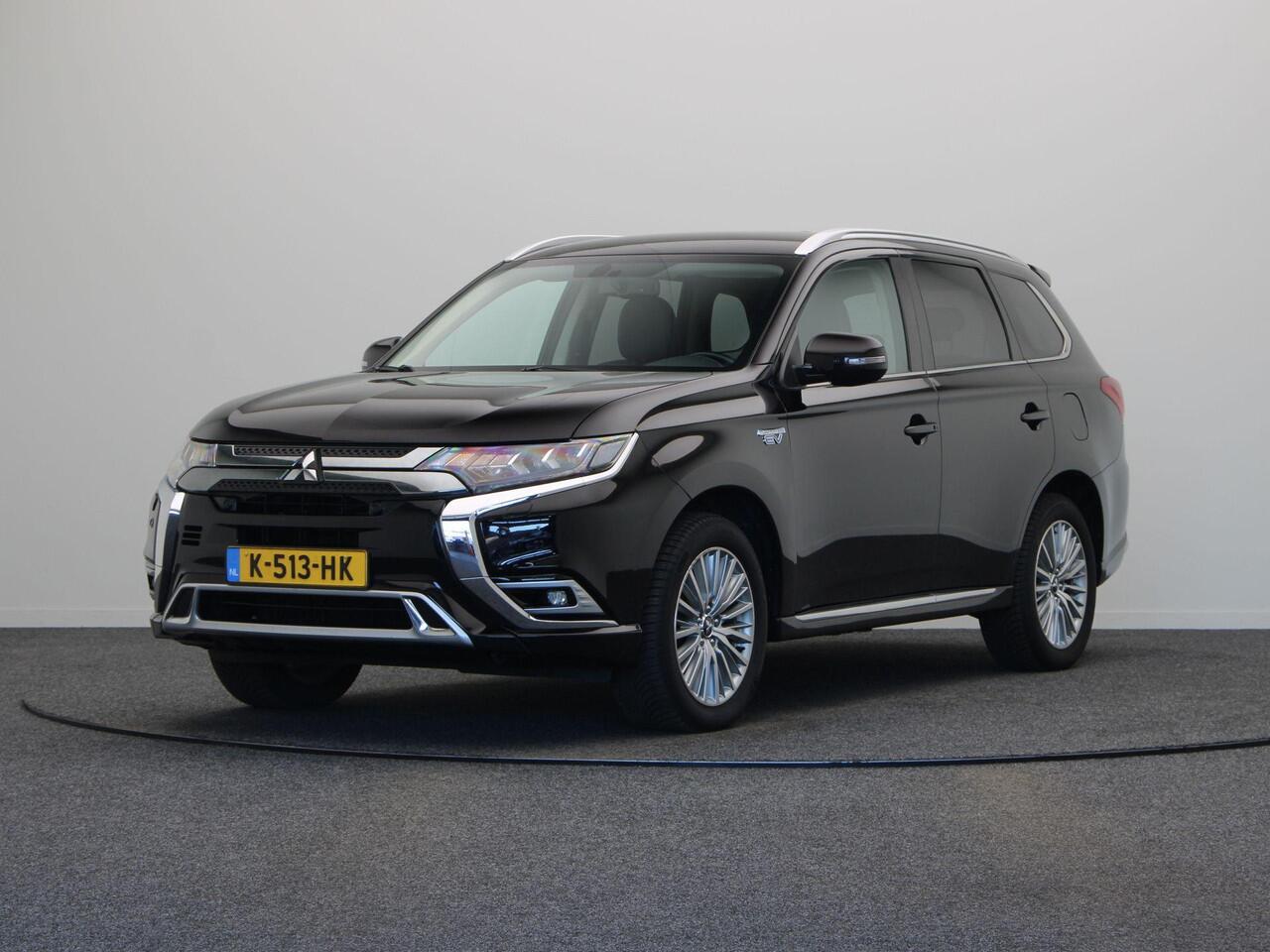 Mitsubishi OUTLANDER 2.4 PHEV Intense | Stoel verwarming | Trekhaak | Half leder |