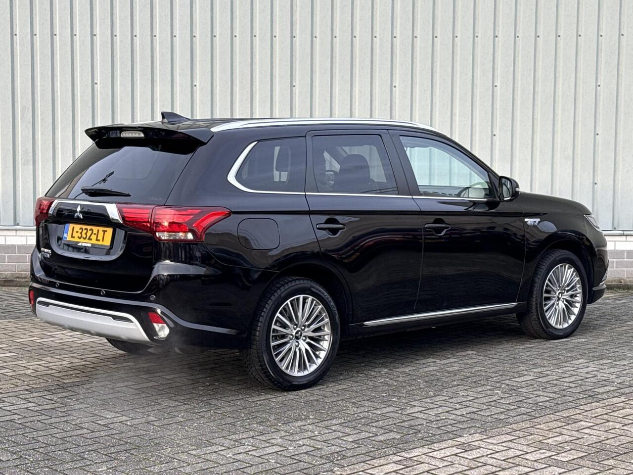 Mitsubishi OUTLANDER 2.4 PHEV Intense+ / Origineel Nederlands geleverd / Dealer onderhouden / 92% SOH / 360 Camera / Navigatie / Apple CarPlay/Android Auto / Full LED / Schuif/Kanteldak / Dealer onderhouden / Stoel- en Stuurverwarming /