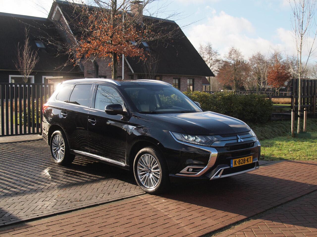 Mitsubishi OUTLANDER 2.4 PHEV Intense | Camera | Apple Carplay | Cruise Control | NL-auto |