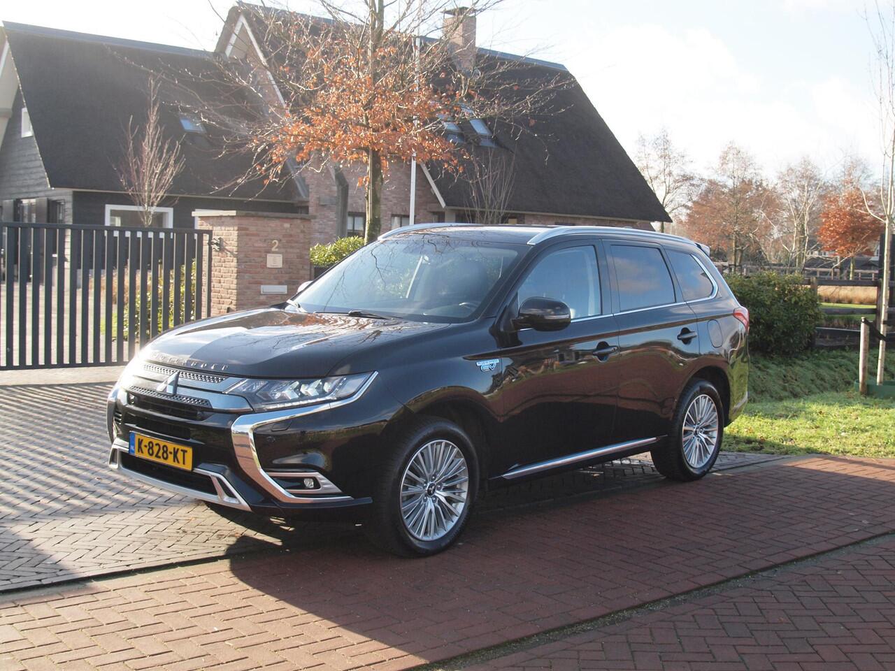 Mitsubishi OUTLANDER 2.4 PHEV Intense | Camera | Apple Carplay | Cruise Control | NL-auto |