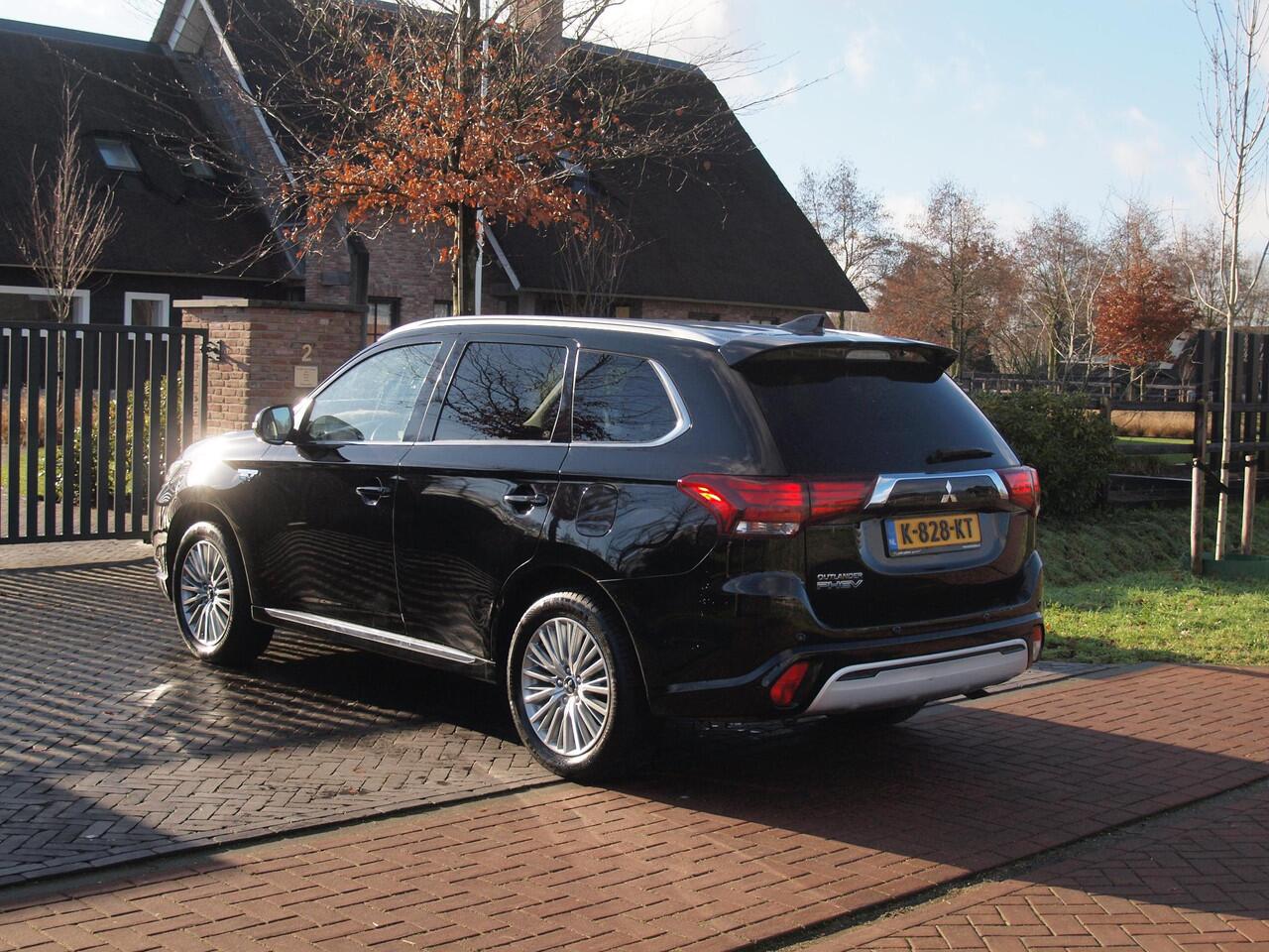 Mitsubishi OUTLANDER 2.4 PHEV Intense | Camera | Apple Carplay | Cruise Control | NL-auto |