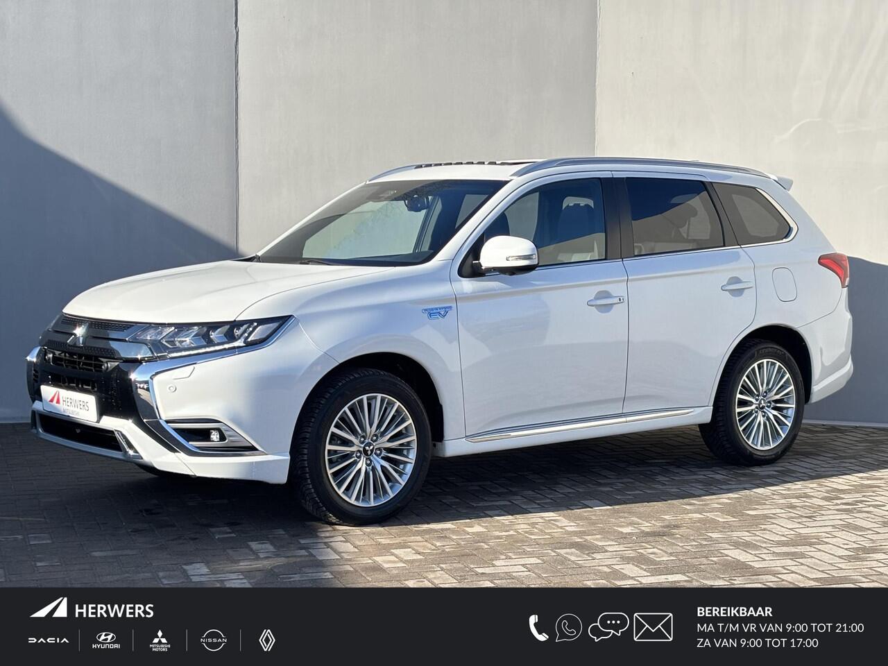 Mitsubishi OUTLANDER 2.4 PHEV Plug-in Instyle Automaat / Afn. Trekhaak / Garantie tot 9-2029 <160.000km / Adap Cruise / Dealer onderhouden / Panorama dak / 1500kg Trekgewicht / Rondomzicht Camera / Apple Carplay Android Auto / Allseason banden / Stuur & Stoelverwarming /