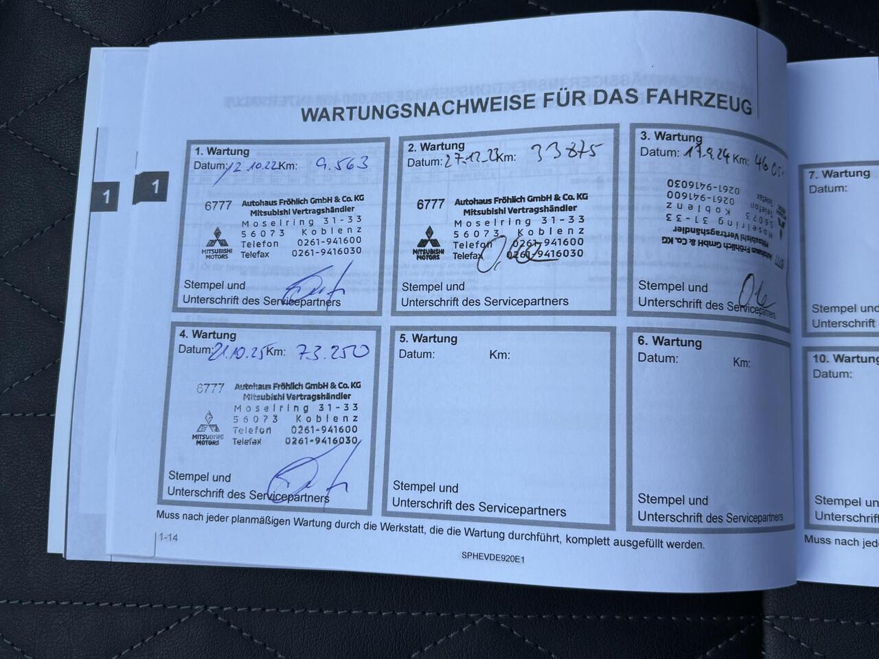 Mitsubishi OUTLANDER 2.4 PHEV Plug-in Instyle Automaat / Afn. Trekhaak / Garantie tot 9-2029 <160.000km / Adap Cruise / Dealer onderhouden / Panorama dak / 1500kg Trekgewicht / Rondomzicht Camera / Apple Carplay Android Auto / Allseason banden / Stuur & Stoelverwarming /