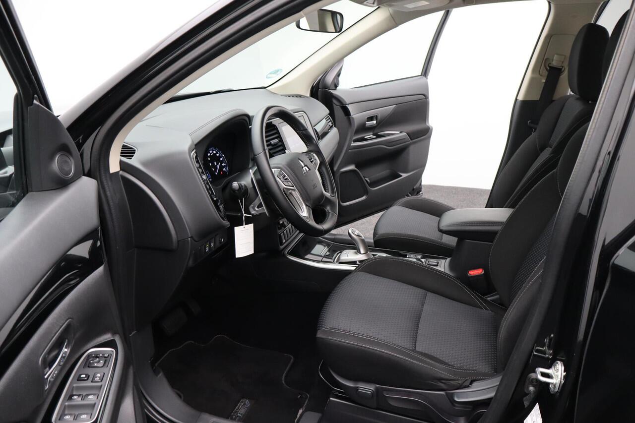Mitsubishi OUTLANDER 2.4 PHEV Pure | Cruise Control | Navigatie | Carplay | 1500 kg Trekgewicht |