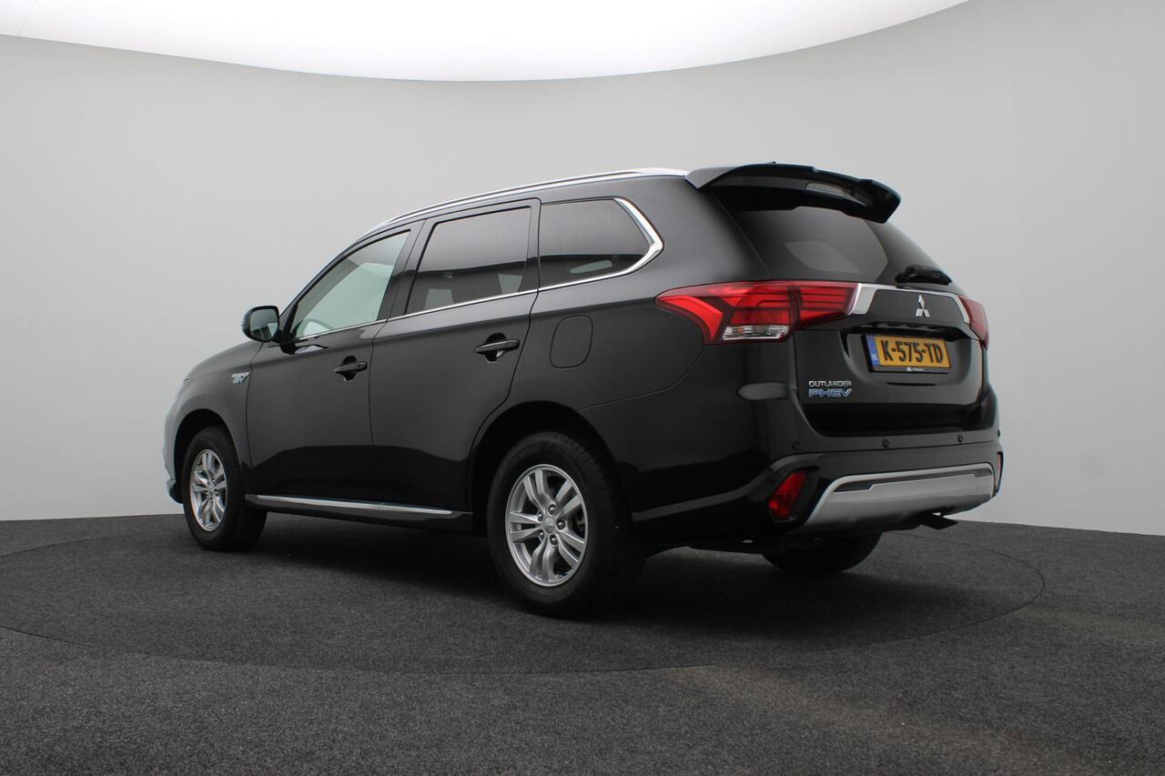 Mitsubishi OUTLANDER 2.4 PHEV Pure | Cruise Control | Navigatie | Carplay | 1500 kg Trekgewicht |