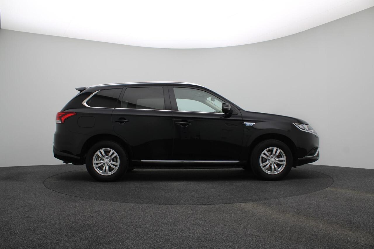 Mitsubishi OUTLANDER 2.4 PHEV Pure | Cruise Control | Navigatie | Carplay | 1500 kg Trekgewicht |