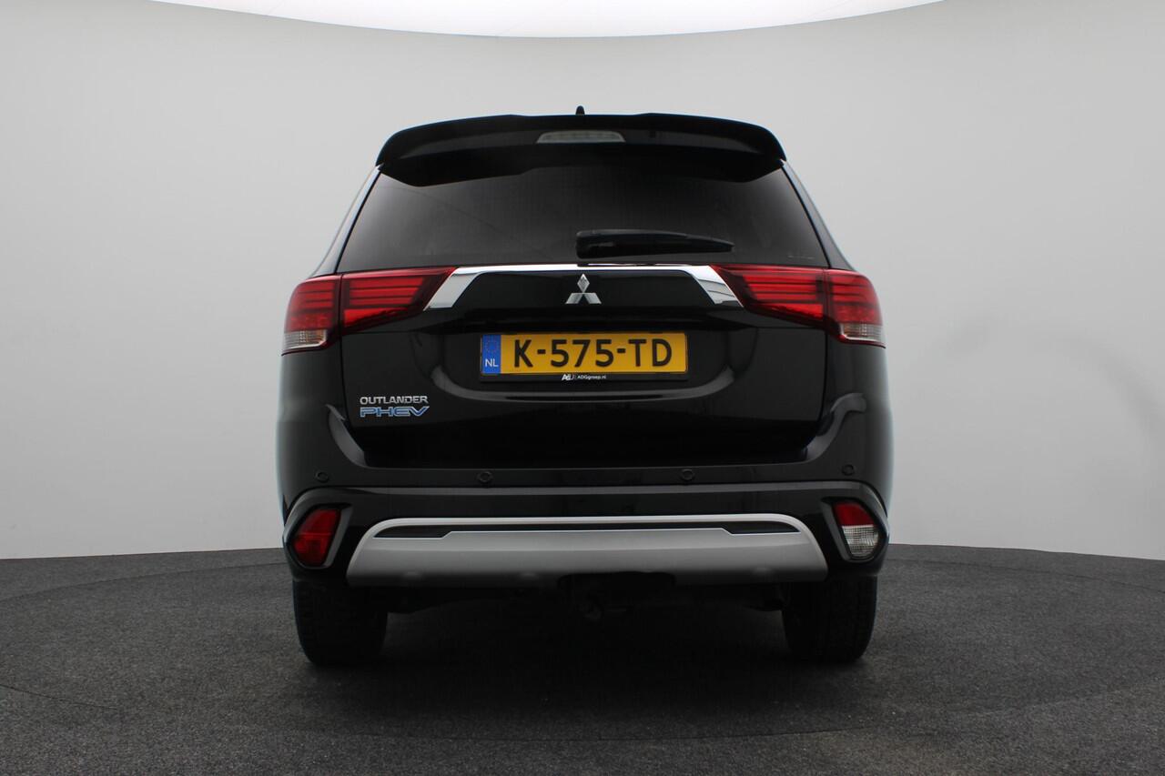 Mitsubishi OUTLANDER 2.4 PHEV Pure | Cruise Control | Navigatie | Carplay | 1500 kg Trekgewicht |