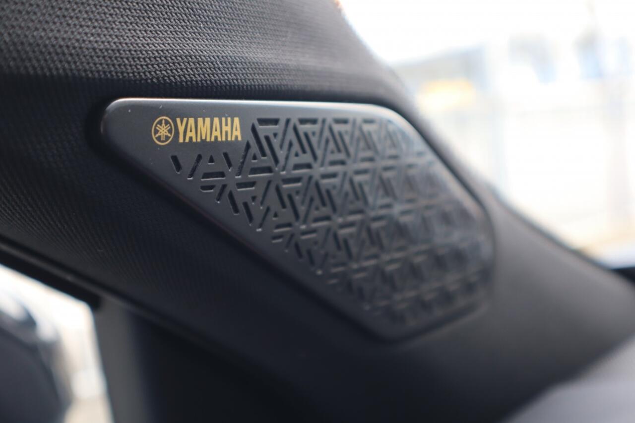 Mitsubishi OUTLANDER 2.4 PHEV Instyle+ Trekhaak/Massage/Memory/PanoDak