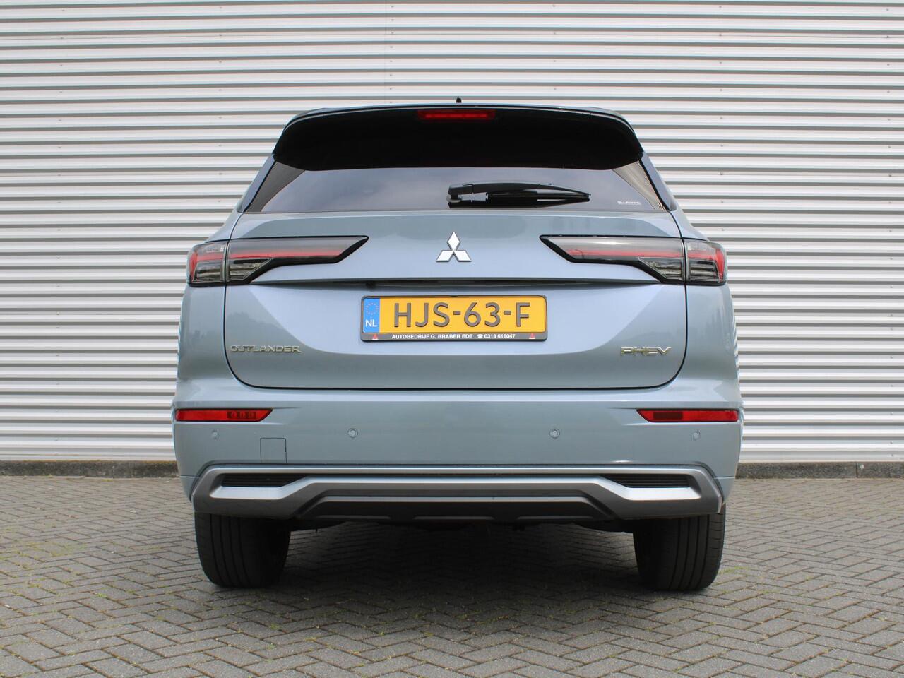 Mitsubishi OUTLANDER 2.4 PHEV Instyle+ | Stuur-/stoelverwarming + ventilatie | 20" LM | Pano dak | Camera rondom | HUD | Leer |
