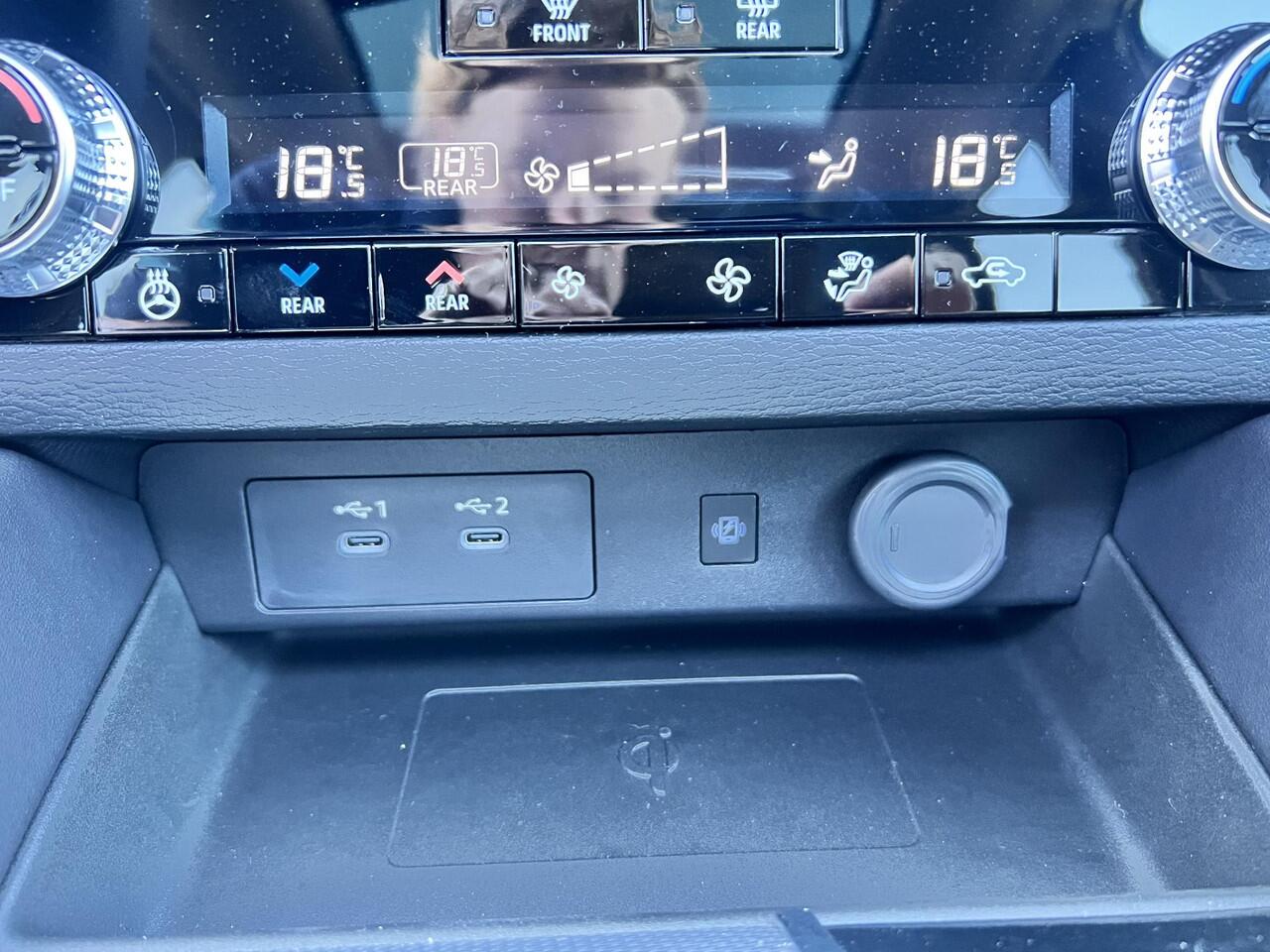 Mitsubishi OUTLANDER 2.4 PHEV Instyle | 360º Camera | Open dak | Elektrich bedienbare achterklep | Yamaha® Audio