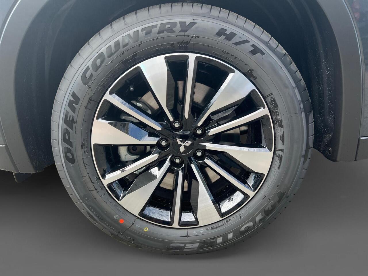 Mitsubishi OUTLANDER 2.4 PHEV Intense | 5.000 EURO KORTING | NIEUWE AUTO | 8 JAAR GARANTIE |