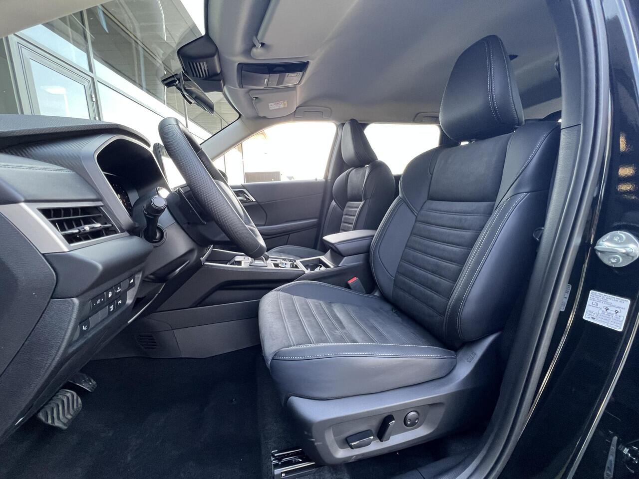 Mitsubishi OUTLANDER 2.4 PHEV First Edition | NIEUW MODEL EN DIRECT UIT VOORRAAD LEVERBAAR!