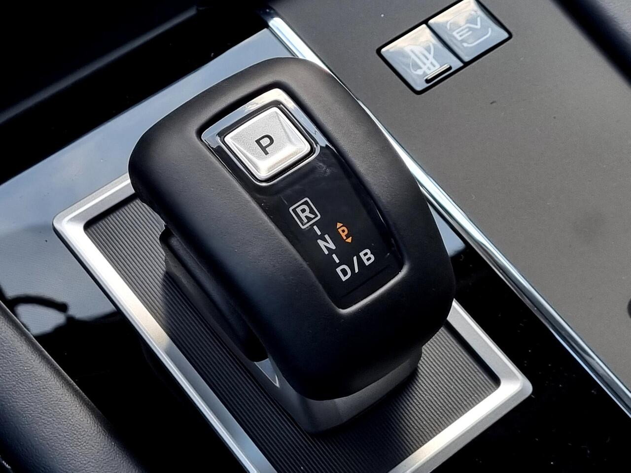 Mitsubishi OUTLANDER 2.4 PHEV First Edition / ¤4000,- Voordeel Op Nieuwprijs / Nieuw Model 2025 / Elektrische Range 86 KM WLTP / 1600KG Trekgewicht / 8 Jaar Fabrieksgarantie