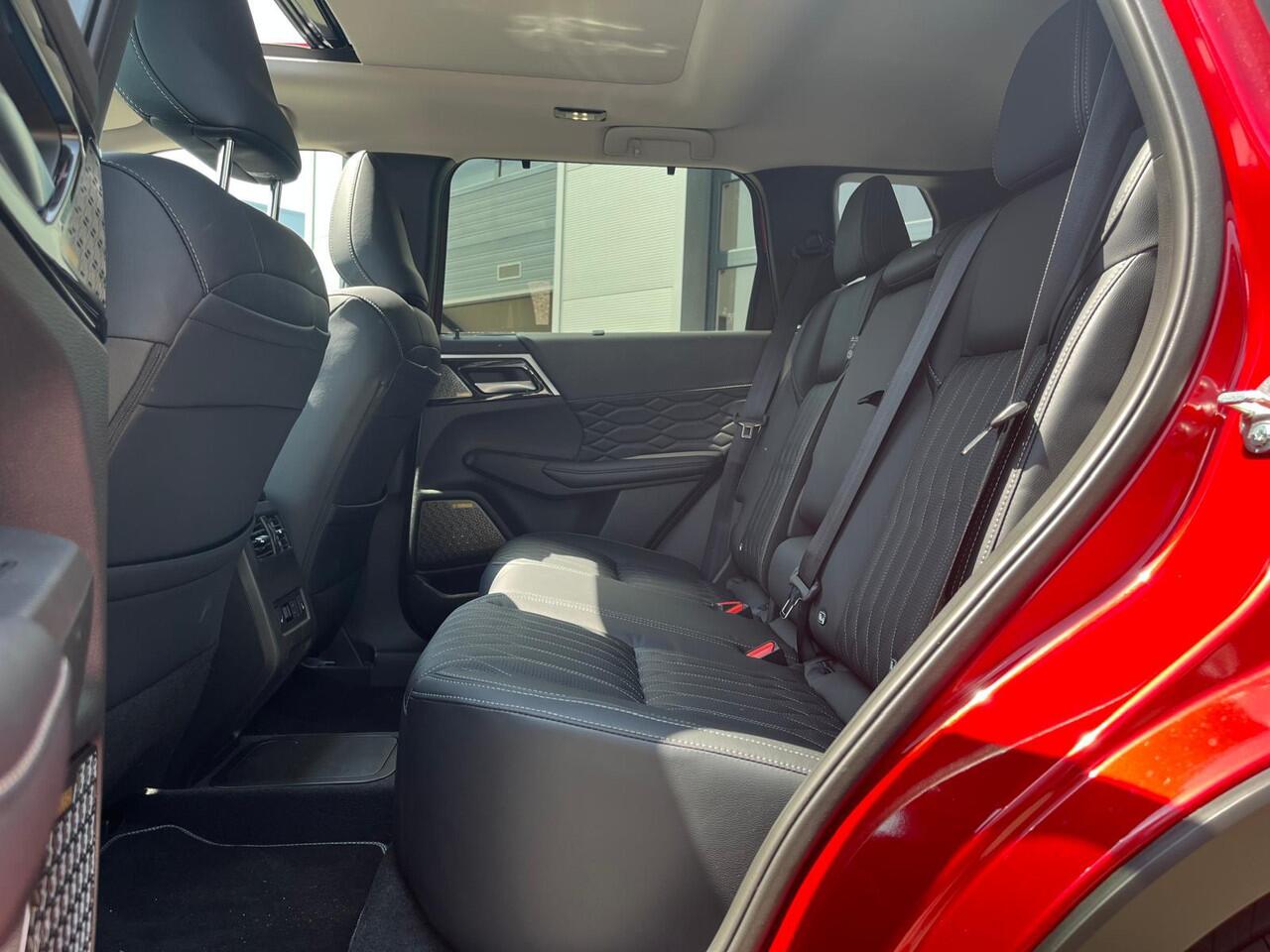 Mitsubishi OUTLANDER 2.4 PHEV Instyle