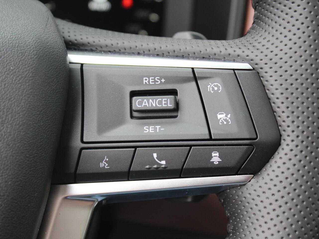 Mitsubishi OUTLANDER 2.4 PHEV Instyle+ / Lederen Bekleding / Stoelmassage / Stoelverwarming & Verkoeling / Yamaha Audio / 20" Lichtmetalen Velgen /