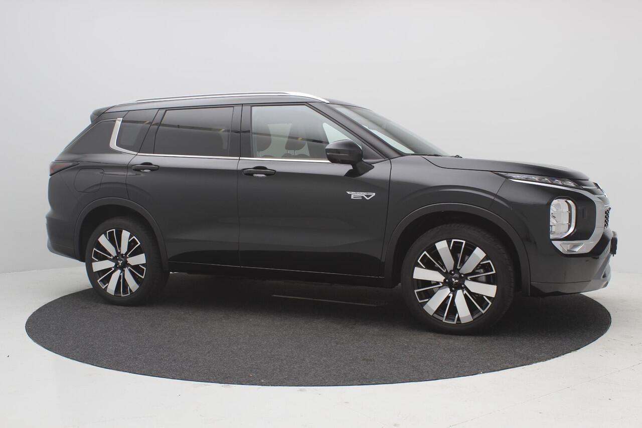 Mitsubishi OUTLANDER 2.4 PHEV Instyle+ / Groot glazen schuif-kanteldak / Lederen bekleding / HUD display / 1600KG Trekgewicht / Masage stoelen voor / 20" LMV / 8 Jaar fabrieks garantie /