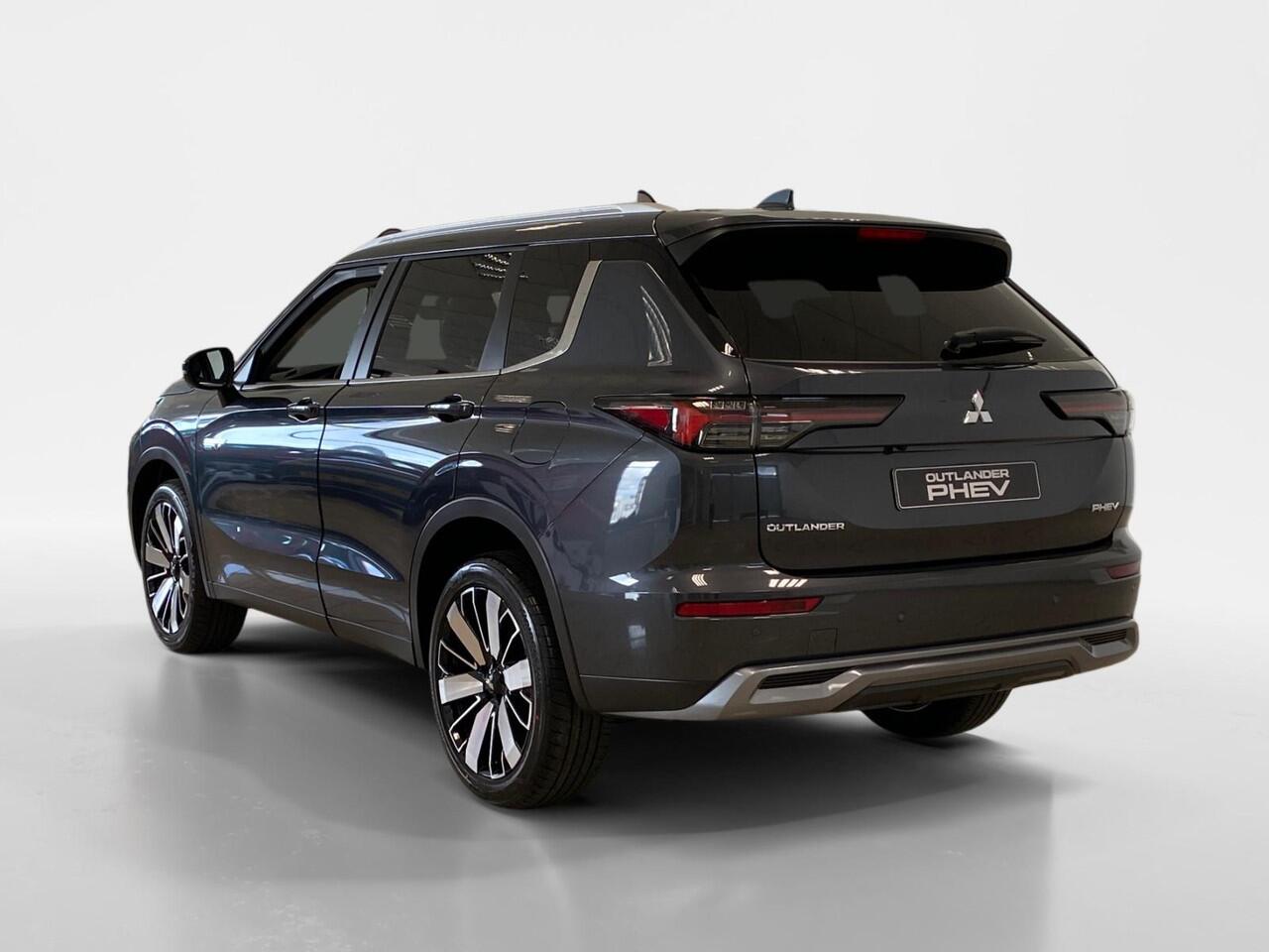 Mitsubishi OUTLANDER 2.4 PHEV First Edition | 5.000 EURO KORTING | SNEL LEVERBAAR | 8 JAAR GARANTIE |