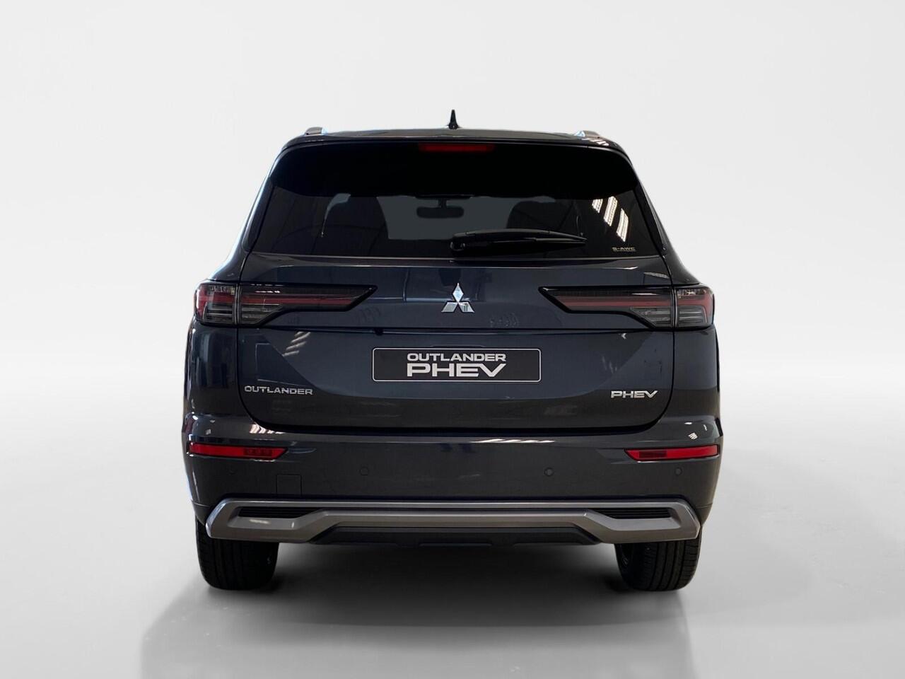 Mitsubishi OUTLANDER 2.4 PHEV First Edition | 5.000 EURO KORTING | SNEL LEVERBAAR | 8 JAAR GARANTIE |