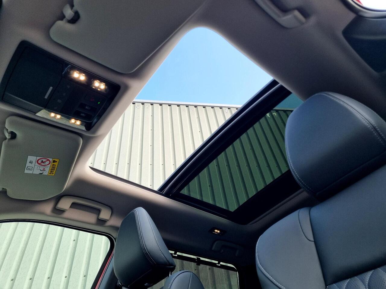 Mitsubishi OUTLANDER 2.4 PHEV Instyle / ¤4000,- Voordeel Op Nieuwprijs / Rijklaarprijs / Elektrische Range 86 KM WLTP / 1600 KG Trekgewicht / 8 Jaar fabrieksgarantie