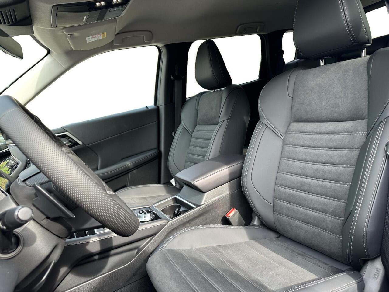 Mitsubishi OUTLANDER 2.4 PHEV Intense | 5.000 EURO KORTING | NIEUWE AUTO | 8 JAAR GARANTIE