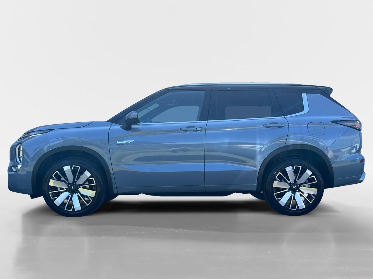 Mitsubishi OUTLANDER 2.4 PHEV Instyle+ | ¤5.000 Voorraadkorting| Meest complete versie | Automatische achterklep | Stoel verwarming/ verkoeling | Schuif-kantel dak | Stoelmassage |