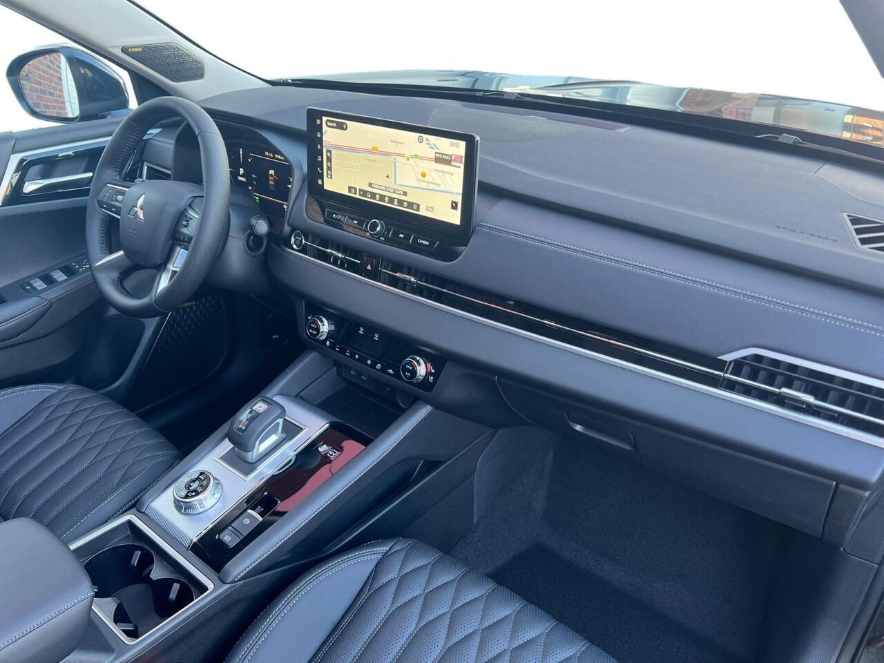 Mitsubishi OUTLANDER 2.4 PHEV Instyle |¤5.000,- Inroductiekorting | 8 Jaar garantie|