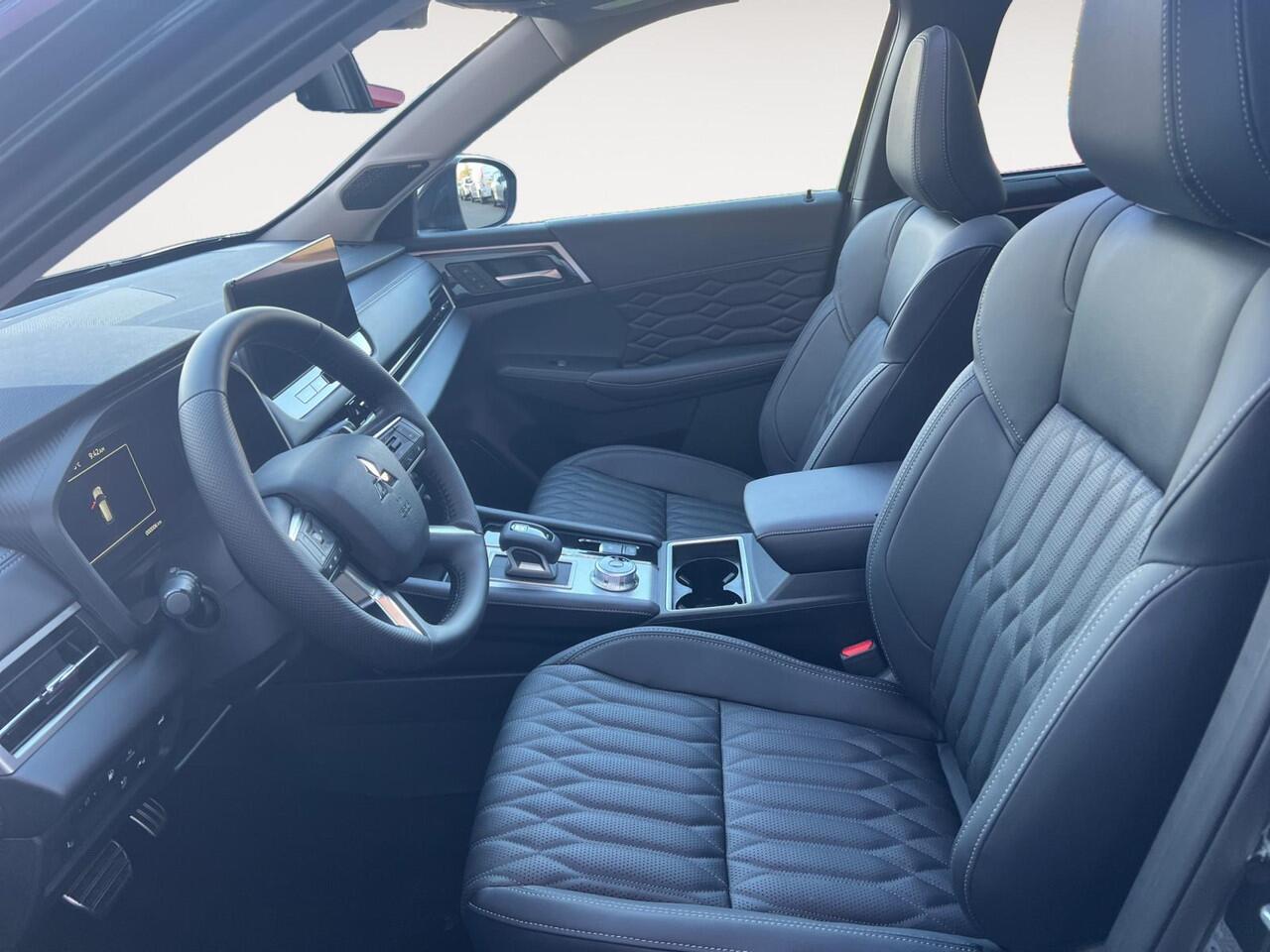 Mitsubishi OUTLANDER 2.4 PHEV Instyle |¤5.000,- Inroductiekorting | 8 Jaar garantie|