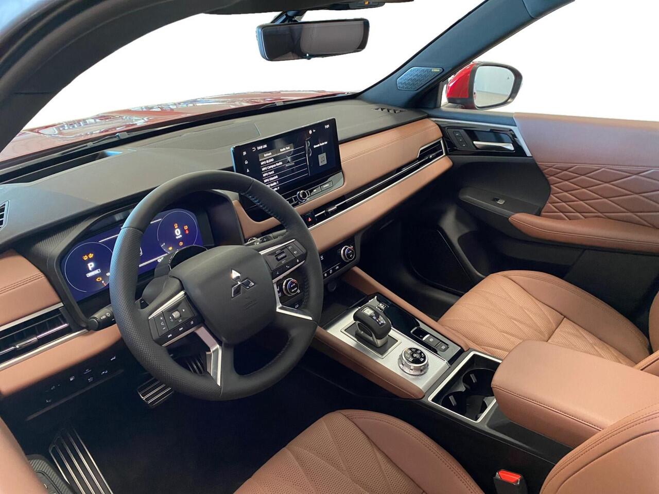 Mitsubishi OUTLANDER 2.4 PHEV | INSTYLE + | DIRECT LEVERBAAR| ZWART DAK | PRIJS INCL ¤5.000,- INTRODUCTIE KORTING |