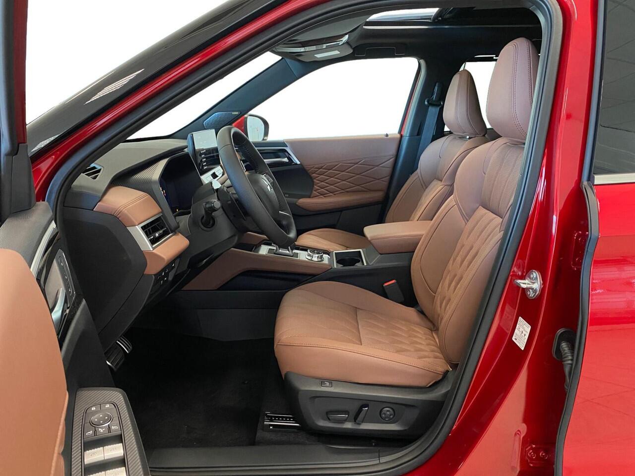 Mitsubishi OUTLANDER 2.4 PHEV | INSTYLE + | DIRECT LEVERBAAR| ZWART DAK | PRIJS INCL ¤5.000,- INTRODUCTIE KORTING |