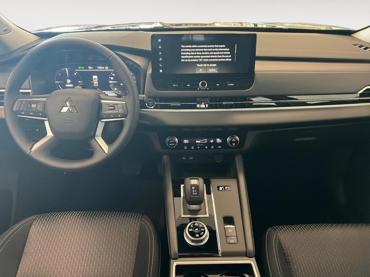 Mitsubishi OUTLANDER 2.4 PHEV | PURE | DIRECT LEVERBAAR | PRIJS INCL ¤5000,- INTRODUCTIE KORTING |