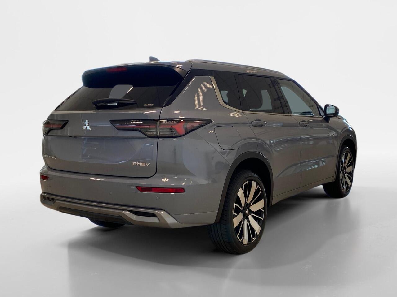 Mitsubishi OUTLANDER 2.4 PHEV | INSTYLE | DIRECT LEVERBAAR | PRIJS INCL ¤5.000,- INTRODUCTIE KORTING |