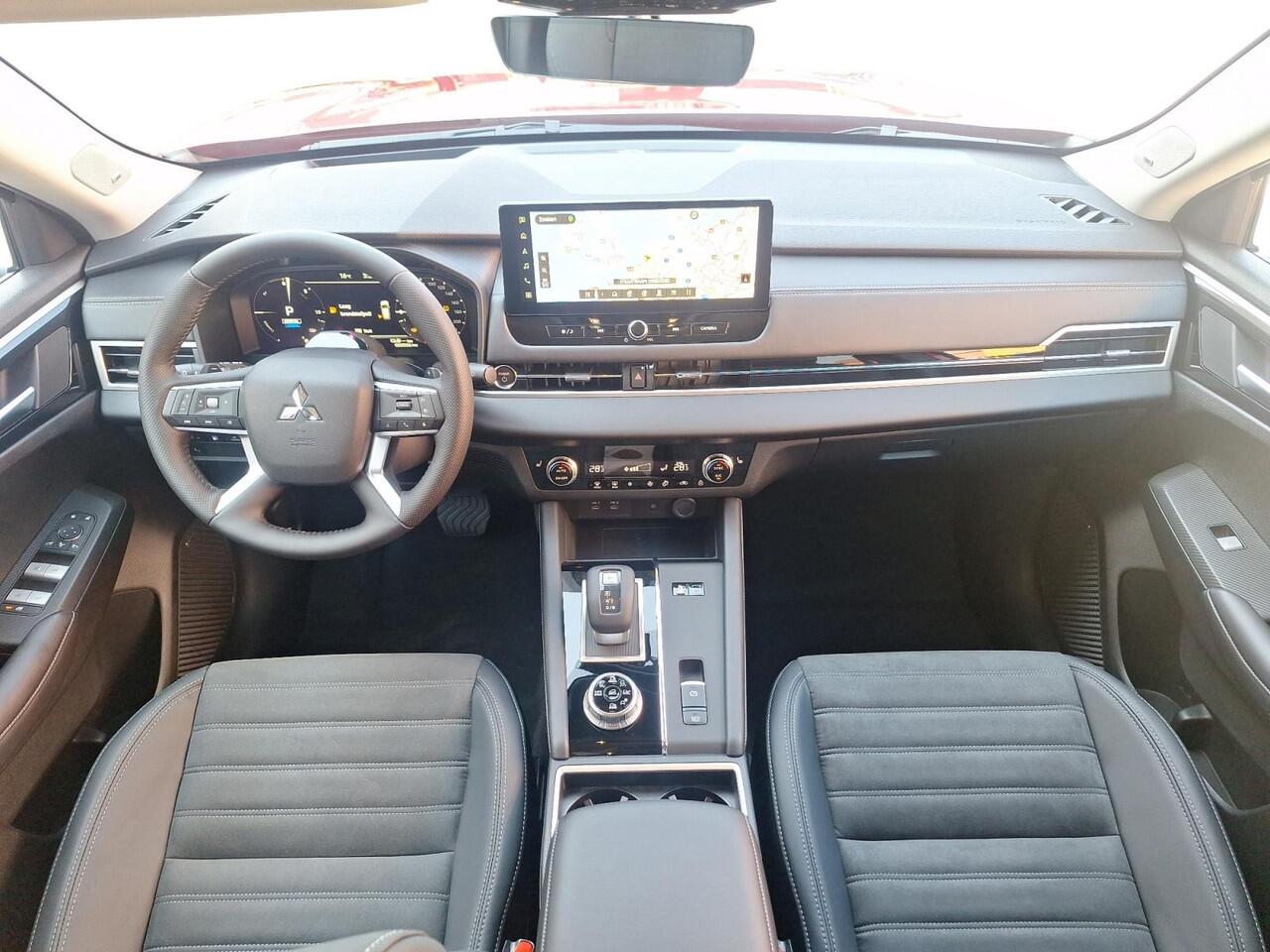 Mitsubishi OUTLANDER 2.4 PHEV First Edition |¤5.000,- VOORRAADKORTING| OP=OP| 8 Jaar garantie|