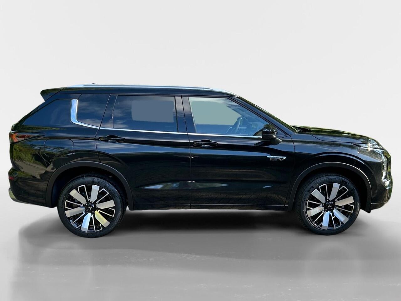 Mitsubishi OUTLANDER 2.4 PHEV Instyle+ Apple Carplay/Android Auto , achterbank verwarmd , elektrisch glazen panorama-dak , cruise control adaptief , elektrisch verstelb. bestuurdersstoel met geheugen , elektrisch bedienbare achterklep met sensorsturing , luxe lederen bekledin