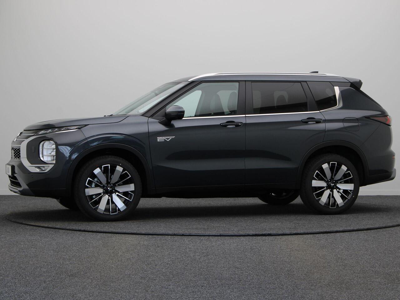 Mitsubishi OUTLANDER 2.4 PHEV First Edition | HUD | Elektrisch bedienbare achterklep | Stoel- en stuurverwarming |