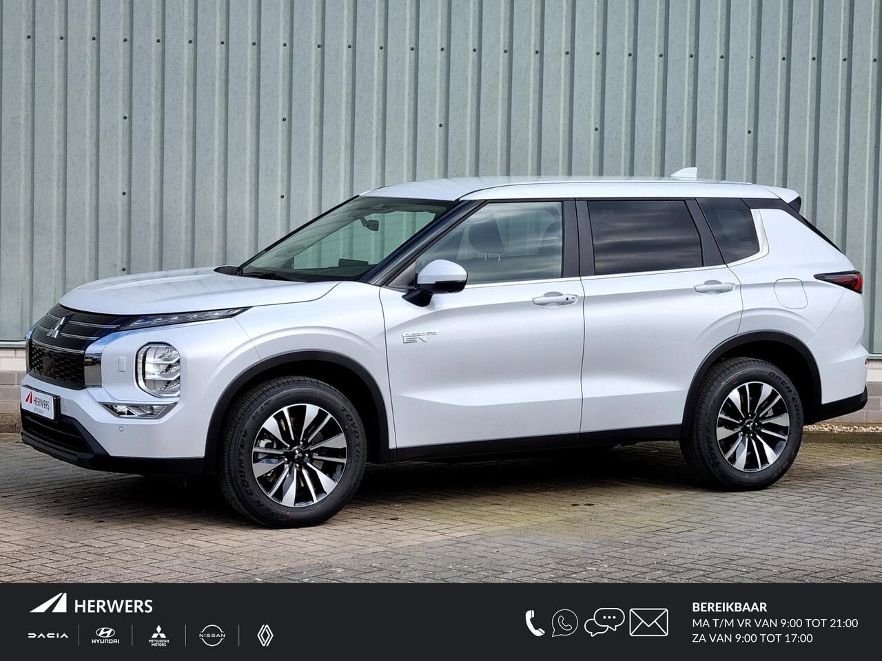 Mitsubishi OUTLANDER 2.4 PHEV Intense / ¤4000,- Voordeel Op Nieuwprijs / Nieuw Model 2025 / Elektrische Range 86 KM WLTP / 1600KG Trekgewicht / 8 Jaar Fabrieksgarantie