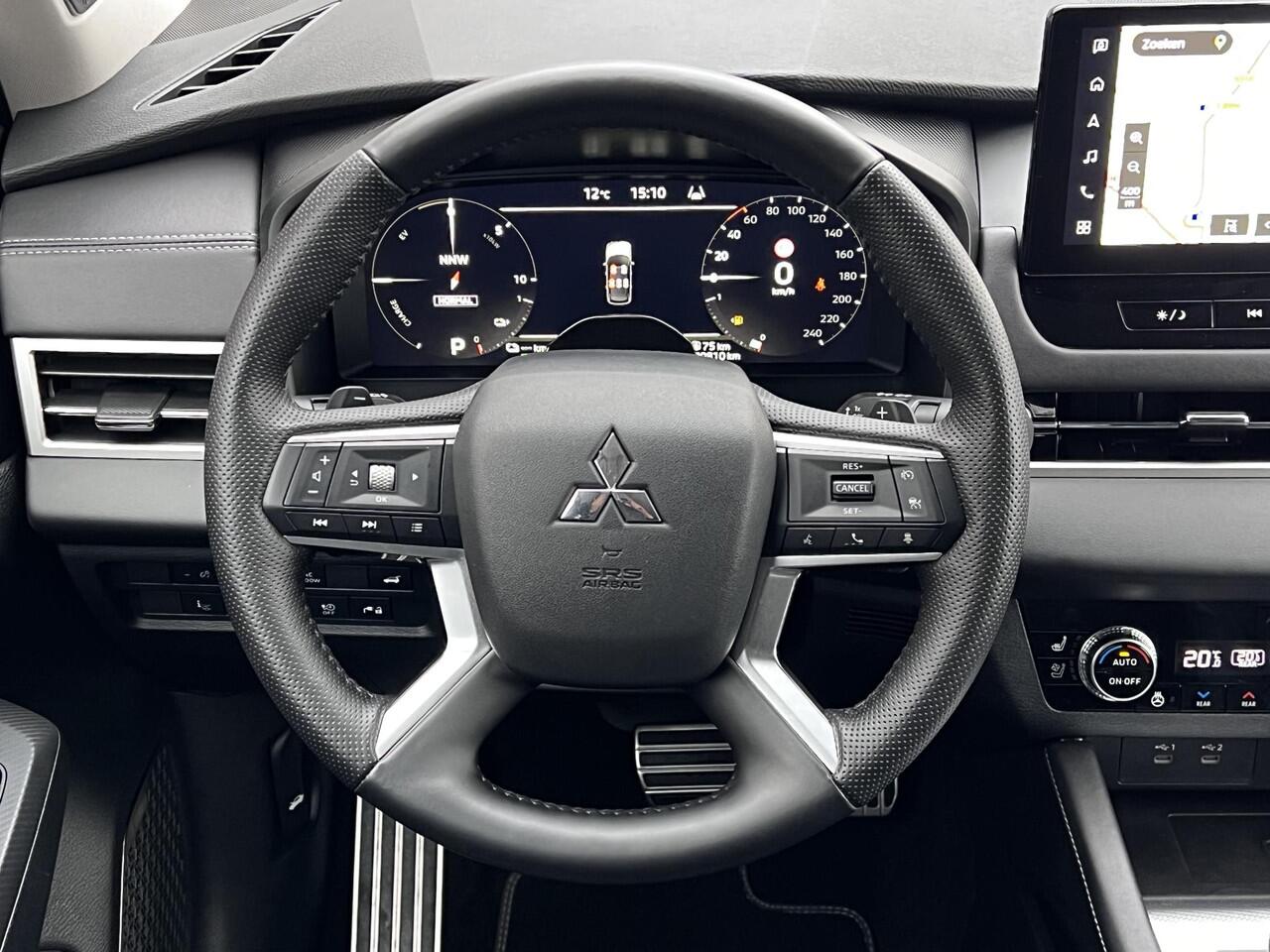 Mitsubishi OUTLANDER 2.4 PHEV Instyle 4WD S-AWC Automaat / Fabrieksgarantie tot 04-2033 / Leder / NL auto / Stoelventilatie / Stuur-, stoel- en achterbankverwarming / Navigatie / Elektrische stoelen en klep / HUD / Cam 360° / ChadeMo snelladen / 20" LM wielen /