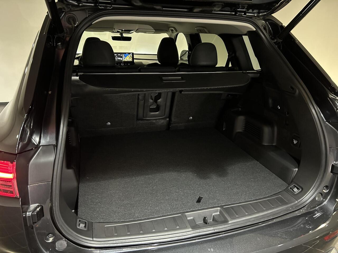 Mitsubishi OUTLANDER 2.4 PHEV First Edition | Navigatie | Stoelverwarming | 360 Camera | Elek. Achterklep